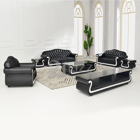 Sofá de couro Chesterfield com mesa